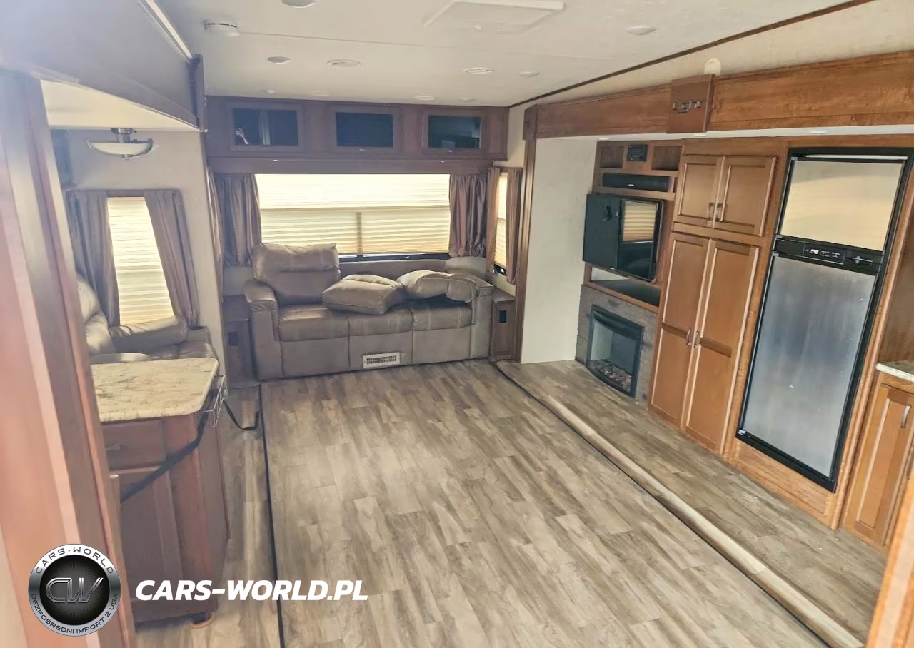 2017 Highland Ridge Light Camper VIN:58TFX3520H3028873 - 6