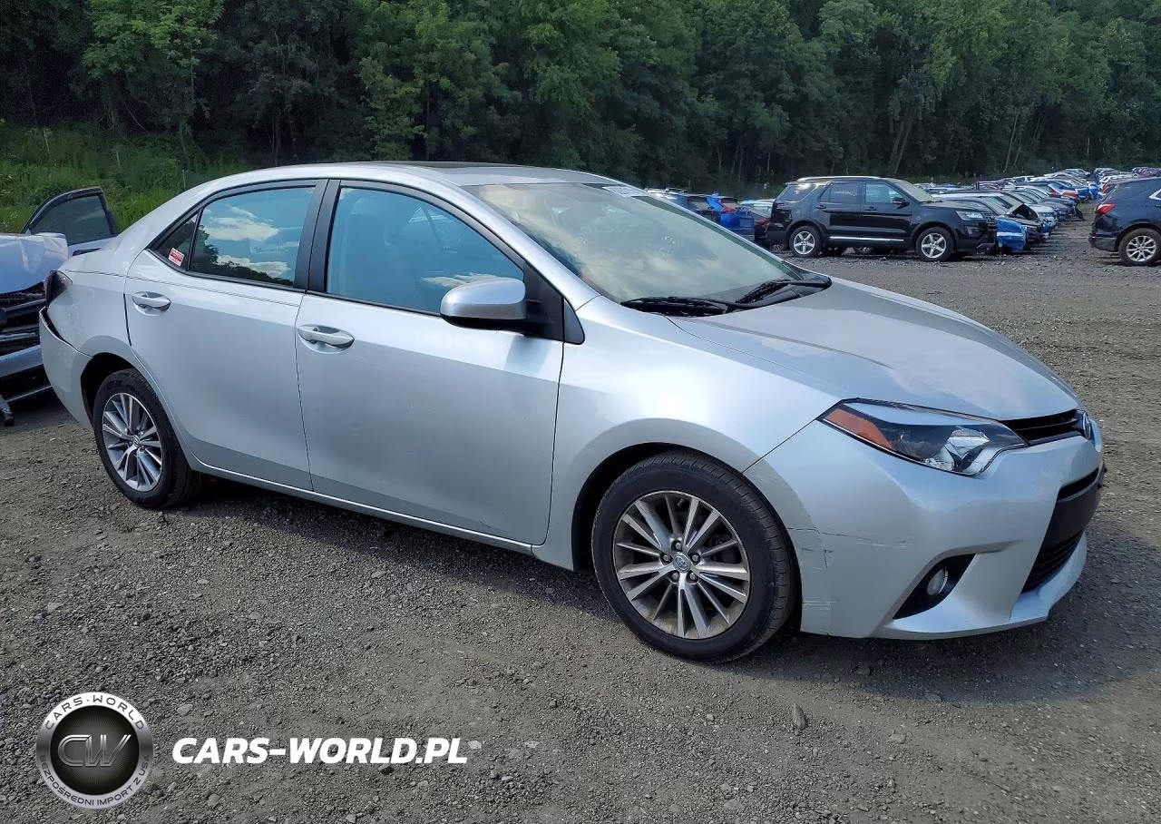 2015 Toyota Corolla Le Plus VIN:2T1BURHE6FC261004 - 4