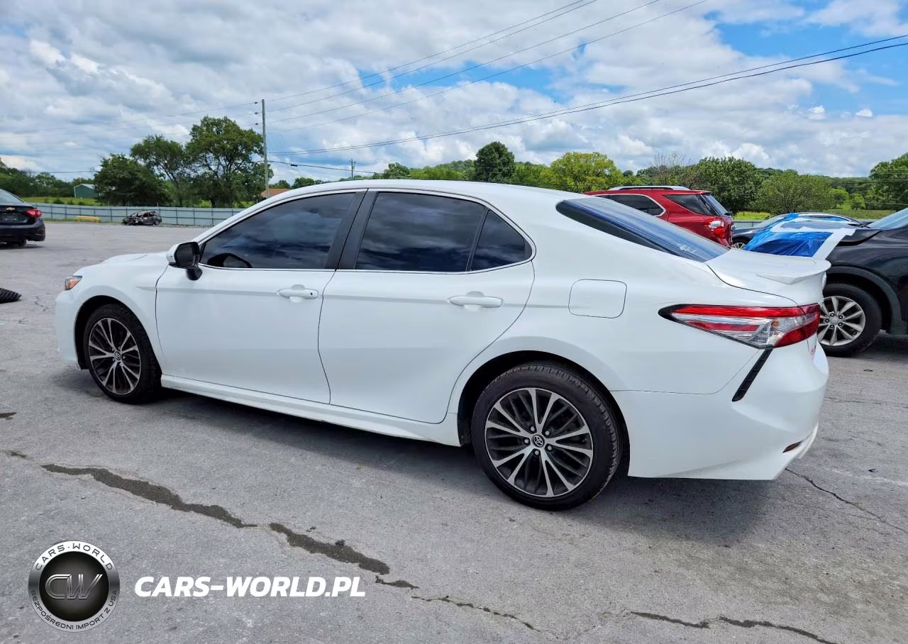 2018 Toyota Camry Se VIN:4T1B11HKXJU017721 - 2