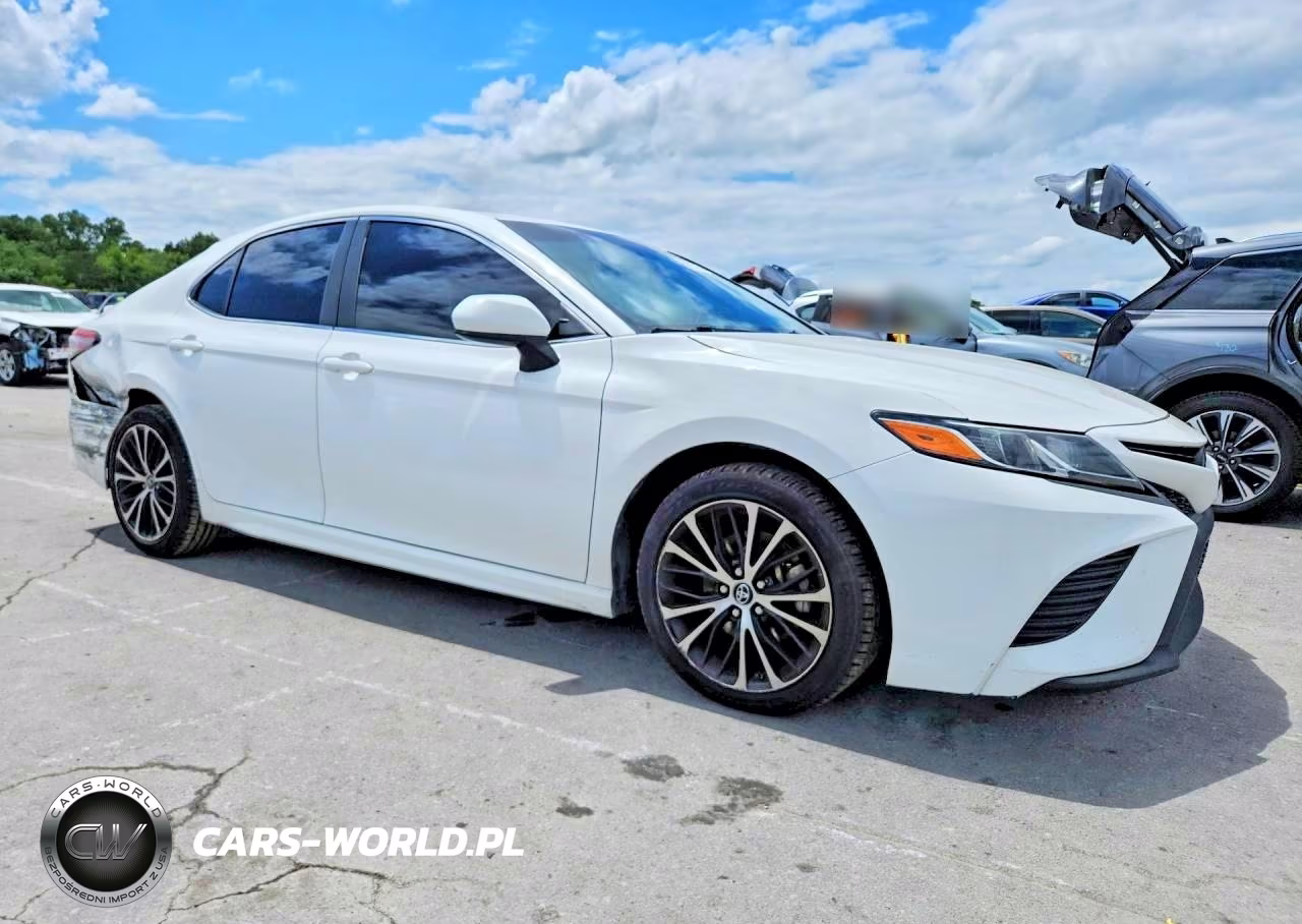 2018 Toyota Camry Se VIN:4T1B11HKXJU017721 - 4
