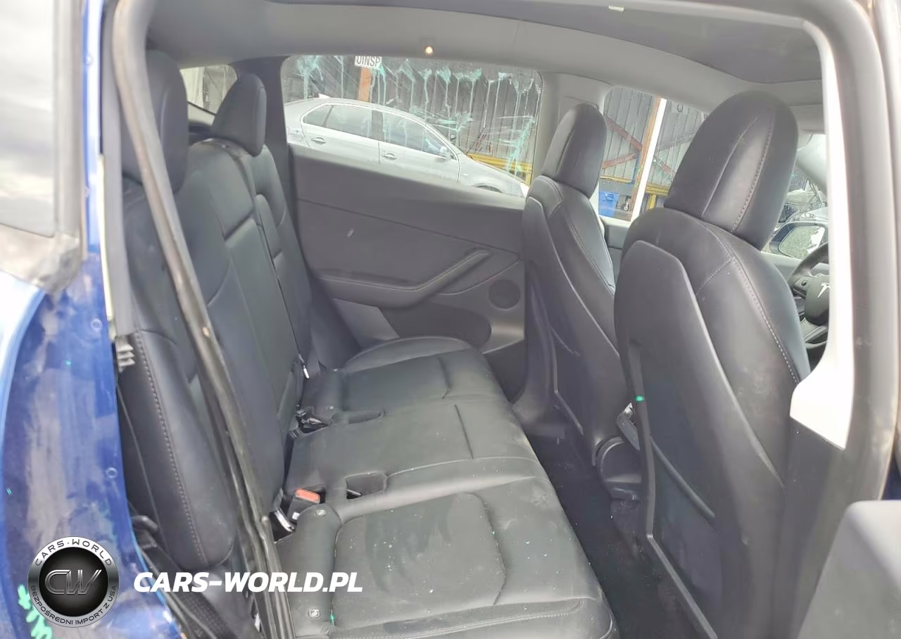 2022 Tesla Model Y VIN:7SAYGDEF5NF463671 - 10