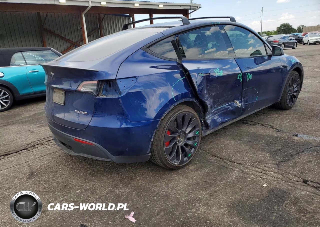 2022 Tesla Model Y VIN:7SAYGDEF5NF463671 - 3