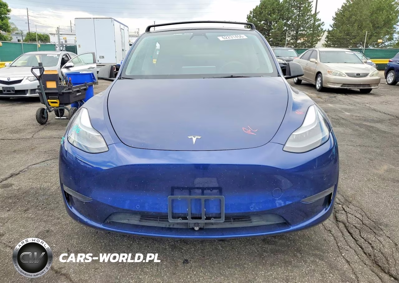 2022 Tesla Model Y VIN:7SAYGDEF5NF463671 - 5