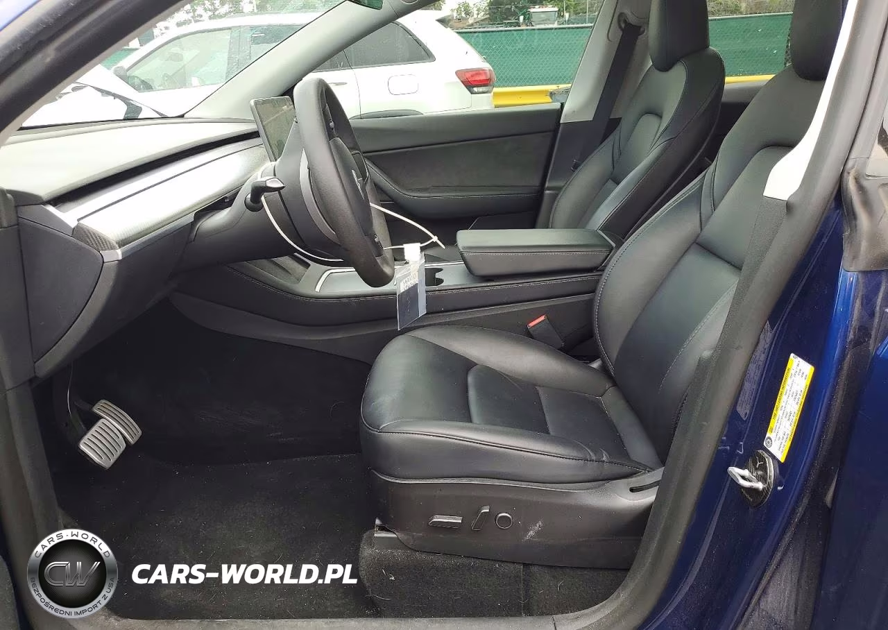 2022 Tesla Model Y VIN:7SAYGDEF5NF463671 - 7