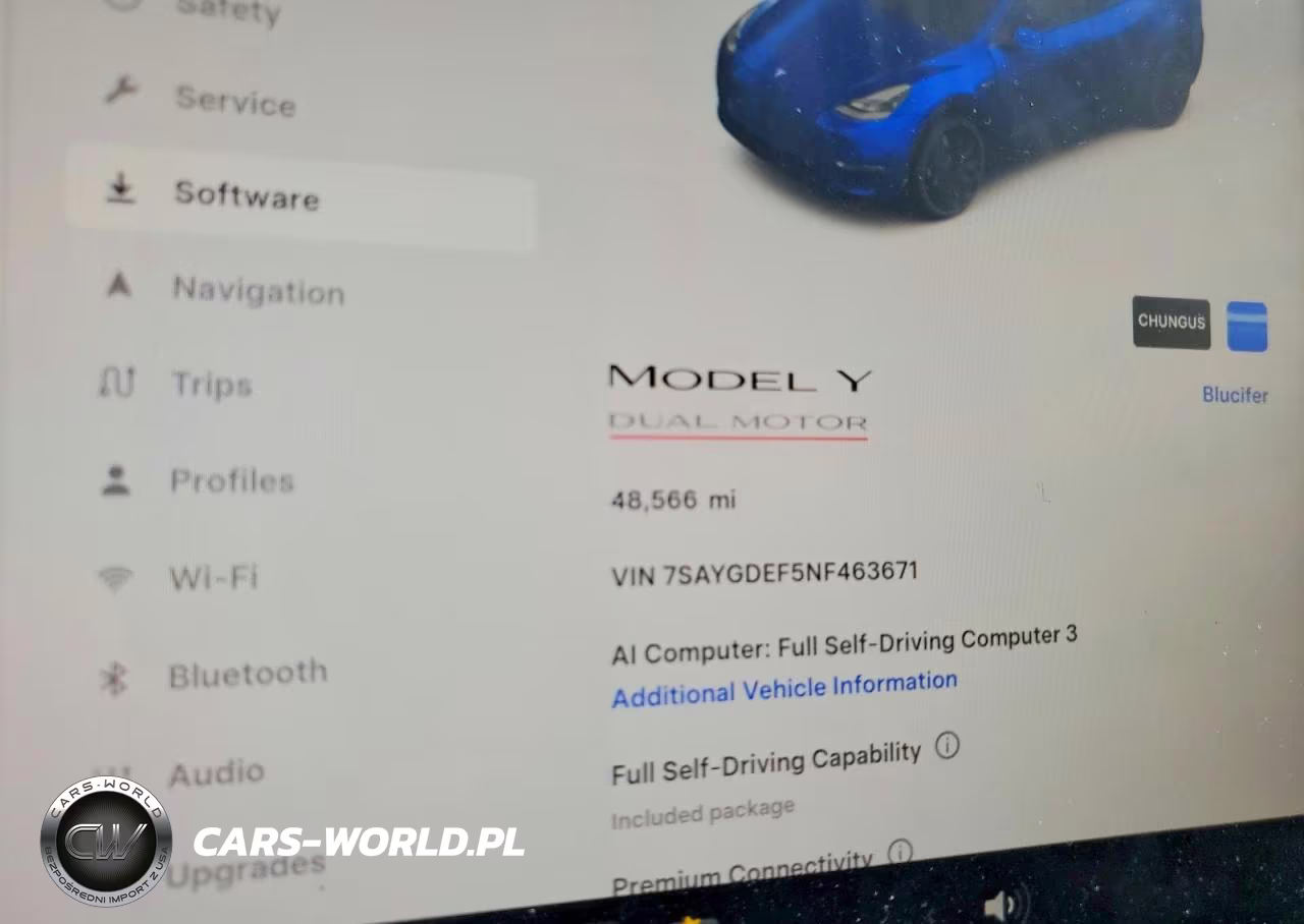 2022 Tesla Model Y VIN:7SAYGDEF5NF463671 - 9