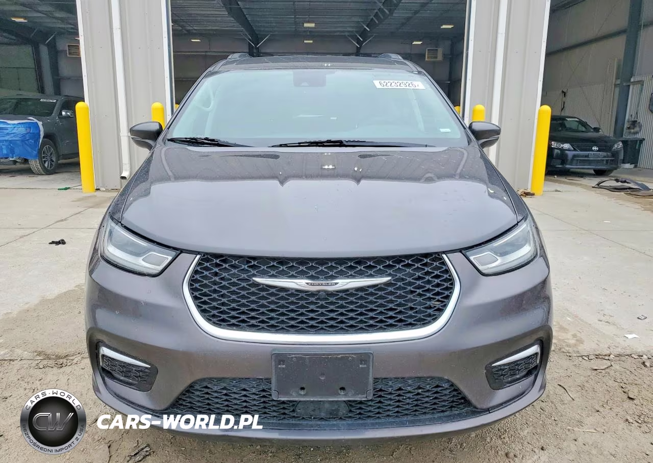 2022 Chrysler Pacifica Touring L VIN:2C4RC1BG0NR153411 - 5