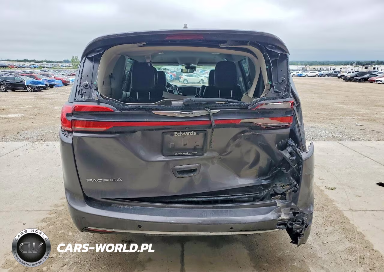 2022 Chrysler Pacifica Touring L VIN:2C4RC1BG0NR153411 - 6
