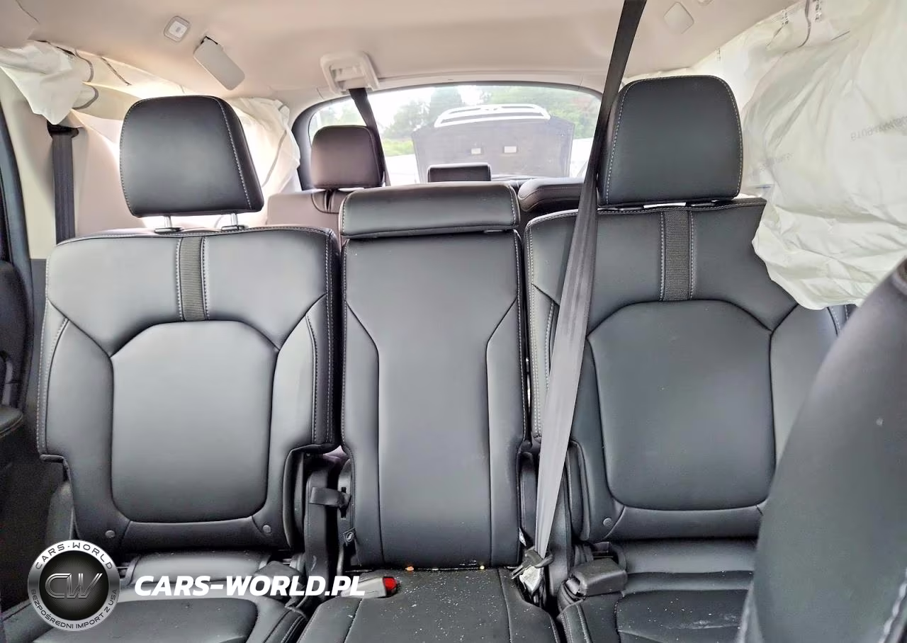2025 Honda Pilot Touring VIN:5FNYG2H75SB016405 - 10