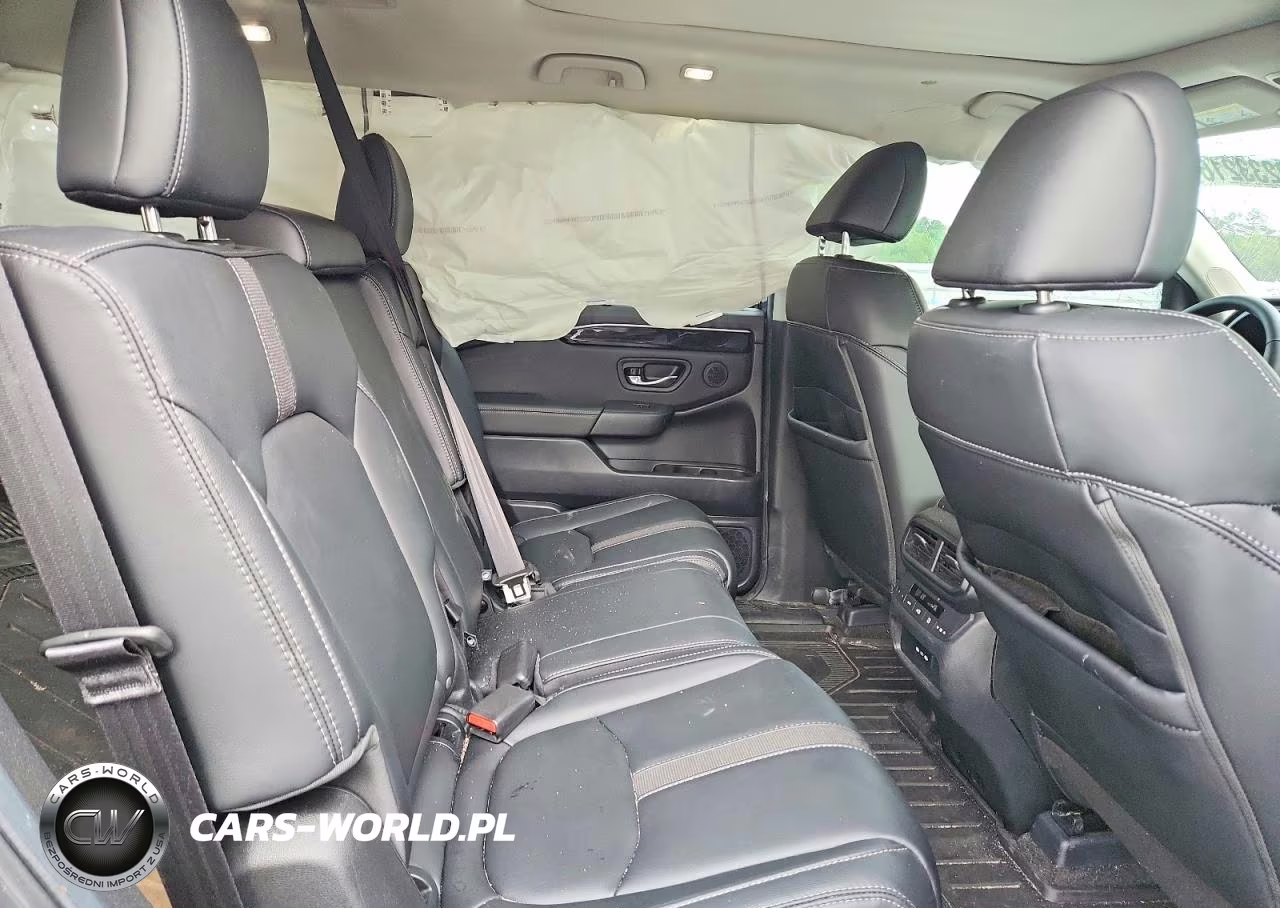 2025 Honda Pilot Touring VIN:5FNYG2H75SB016405 - 11