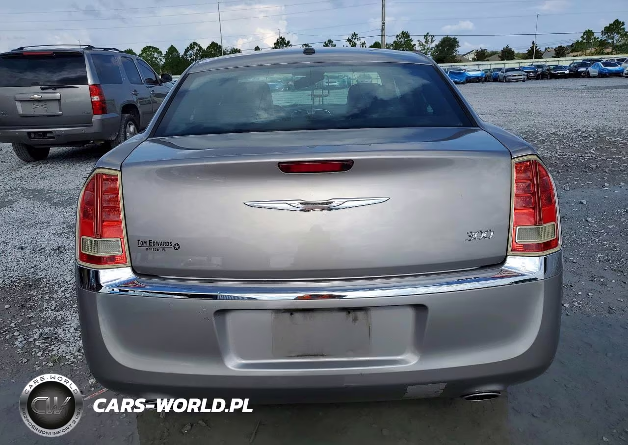 2014 Chrysler 300 VIN:2C3CCAAG3EH193774 - 6