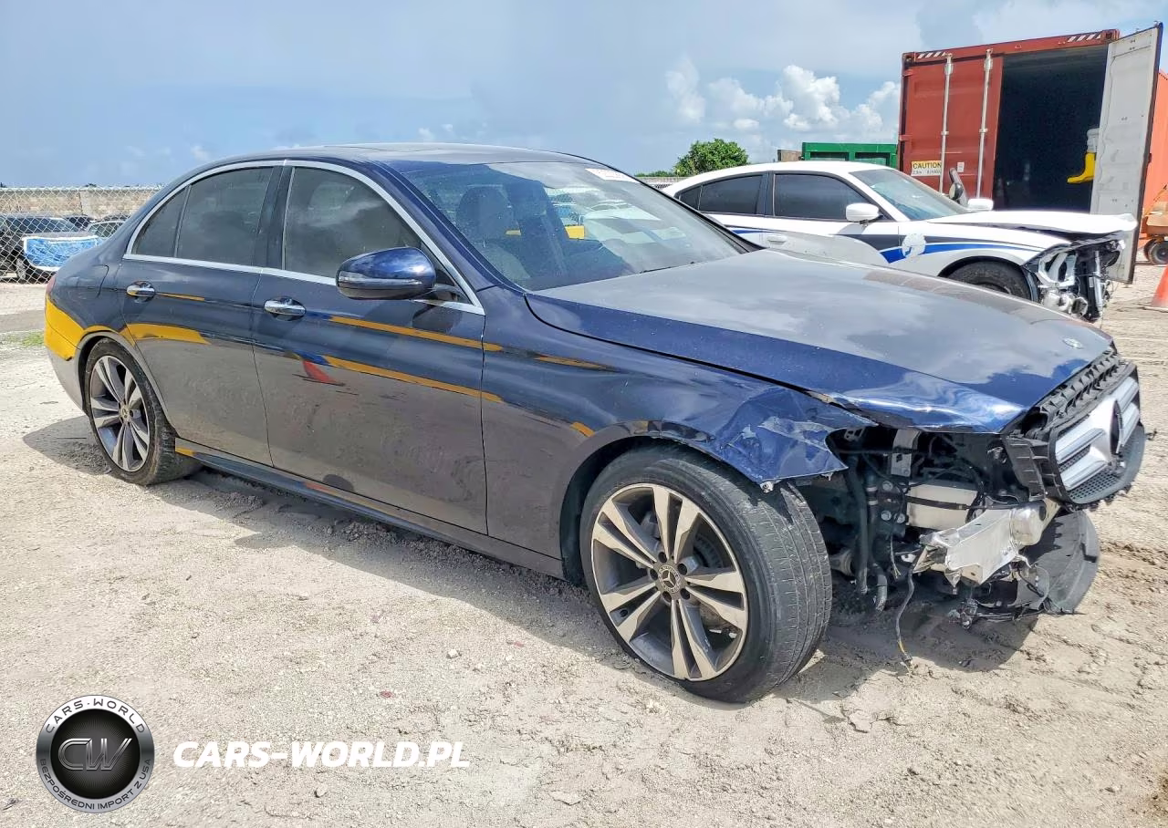 2018 Mercedes-Benz E 300 VIN:WDDZF4JB5JA390768 - 4