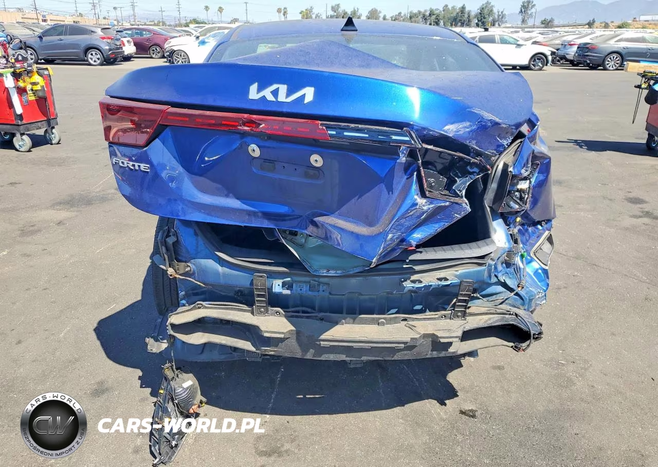 2023 Kia Forte Lxs VIN:3KPF24AD9PE590763 - 6