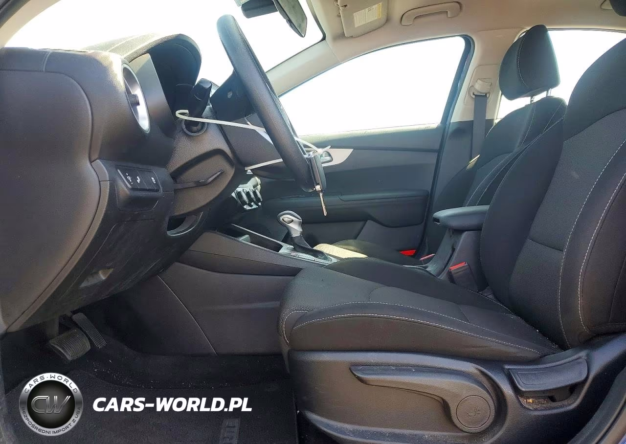 2023 Kia Forte Lxs VIN:3KPF24AD9PE590763 - 7