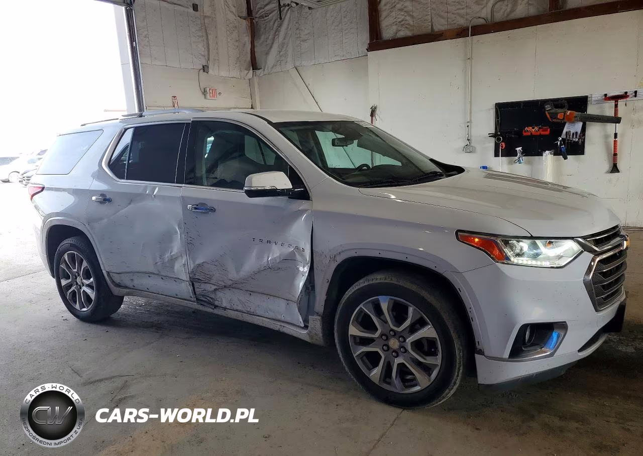 2018 Chevrolet Traverse Premier VIN:1GNEVJKW6JJ256001 - 4