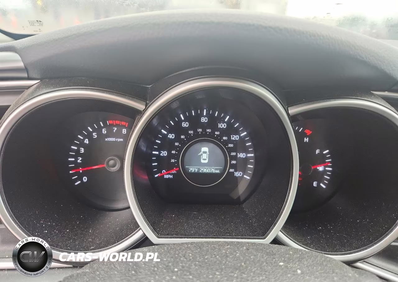 2015 Kia Optima Lx VIN:5XXGM4A77FG412977 - 9