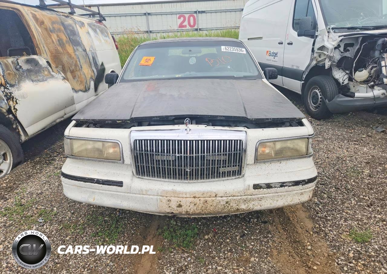 1995 Lincoln Town Car Executive VIN:1LNLM81W9SY624754 - 5
