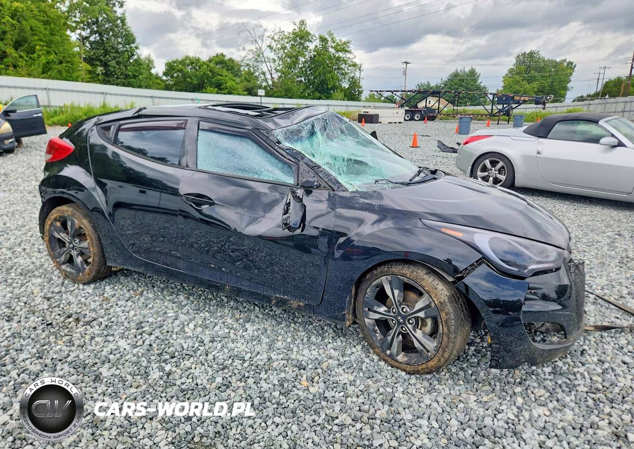 2017 Hyundai Veloster Value Edition VIN:KMHTC6AD5HU322609 - 4