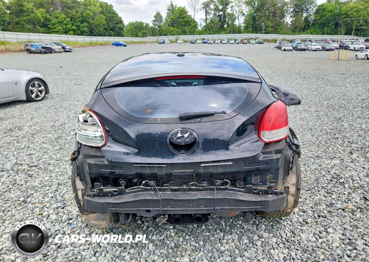 2017 Hyundai Veloster Value Edition VIN:KMHTC6AD5HU322609 - 6