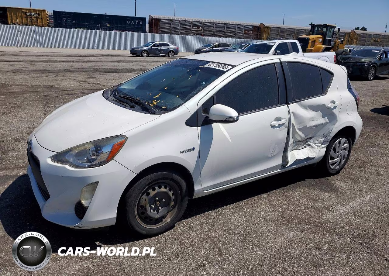2015 Toyota Prius C One