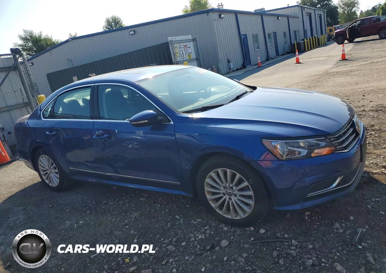 2017 Volkswagen Passat Se VIN:1VWBT7A3XHC075619 - 4
