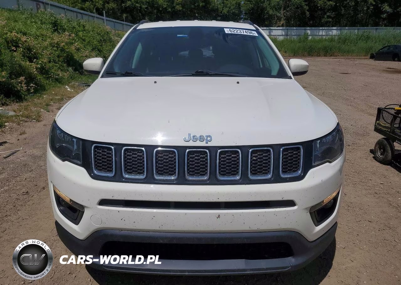 2018 Jeep Compass Latitude VIN:3C4NJDBB4JT261483 - 5
