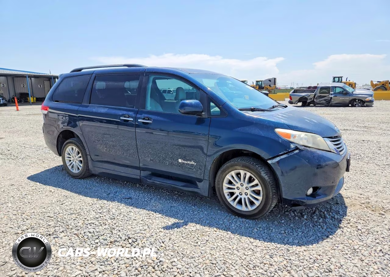 2012 Toyota Sienna Xle 8-Passenger VIN:5TDYK3DC6CS240187 - 4