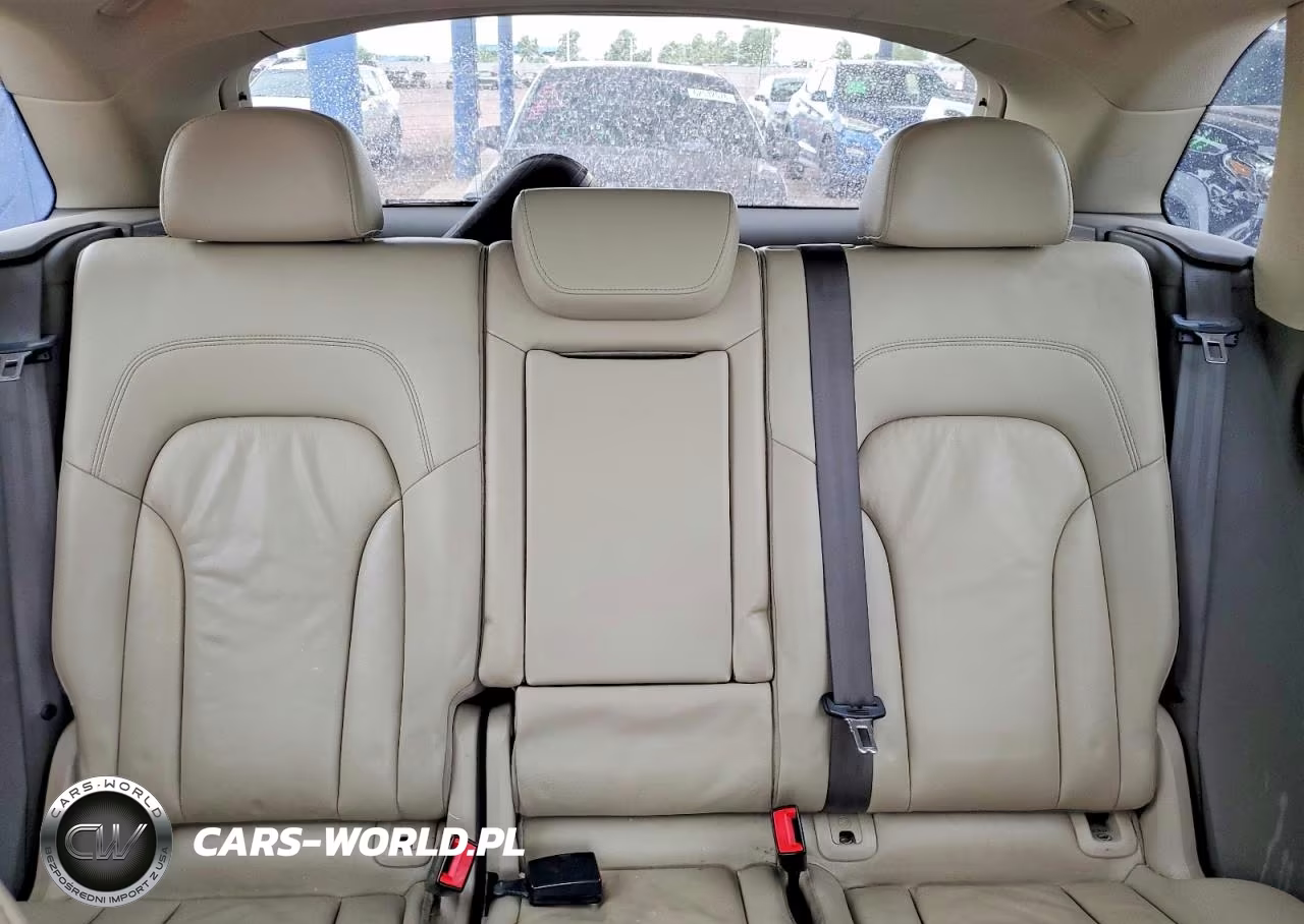 2011 Audi Q5 Premium Plus VIN:WA1LFAFPXBA050255 - 10