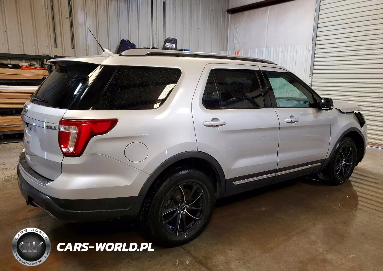 2018 Ford Explorer Xlt VIN:1FM5K7D86JGC85610 - 3