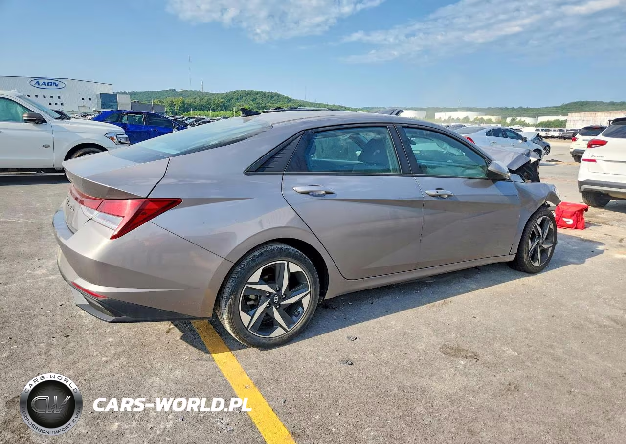 2023 Hyundai Elantra Sel VIN:KMHLS4AG8PU474903 - 3