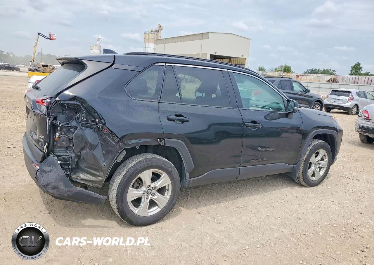 2020 Toyota Rav4 VIN:2T3P1RFV2LC063170 - 3