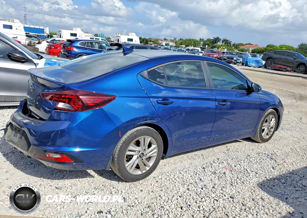 2020 Hyundai Elantra Sel VIN:5NPD84LF3LH545750 - 3
