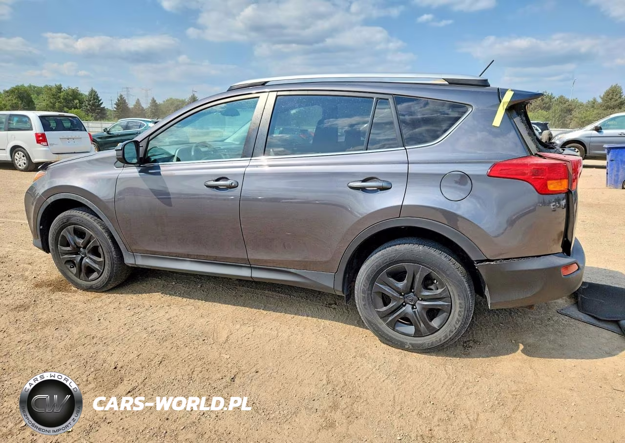 2015 Toyota Rav4 Le VIN:2T3BFREV7FW311056 - 2