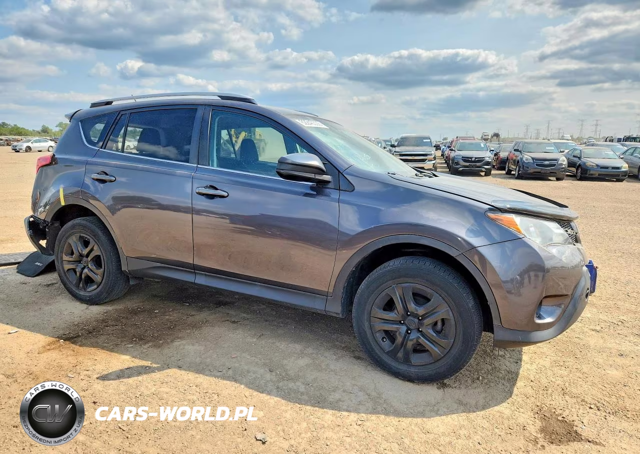 2015 Toyota Rav4 Le VIN:2T3BFREV7FW311056 - 4
