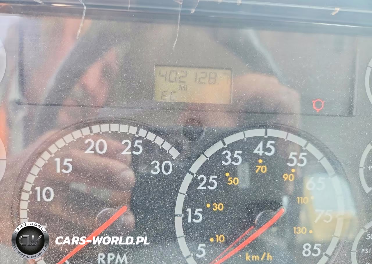 2008 Freightliner Columbia 120 Semi Truck VIN:1FUJA6CK78DZ77943 - 9