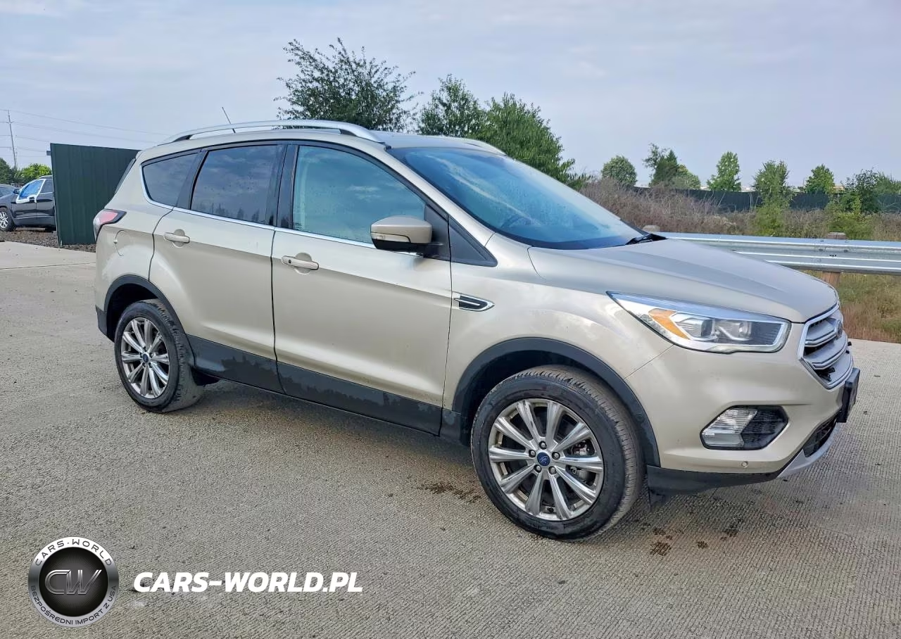 2018 Ford Escape Titanium VIN:1FMCU9J98JUC71090 - 4