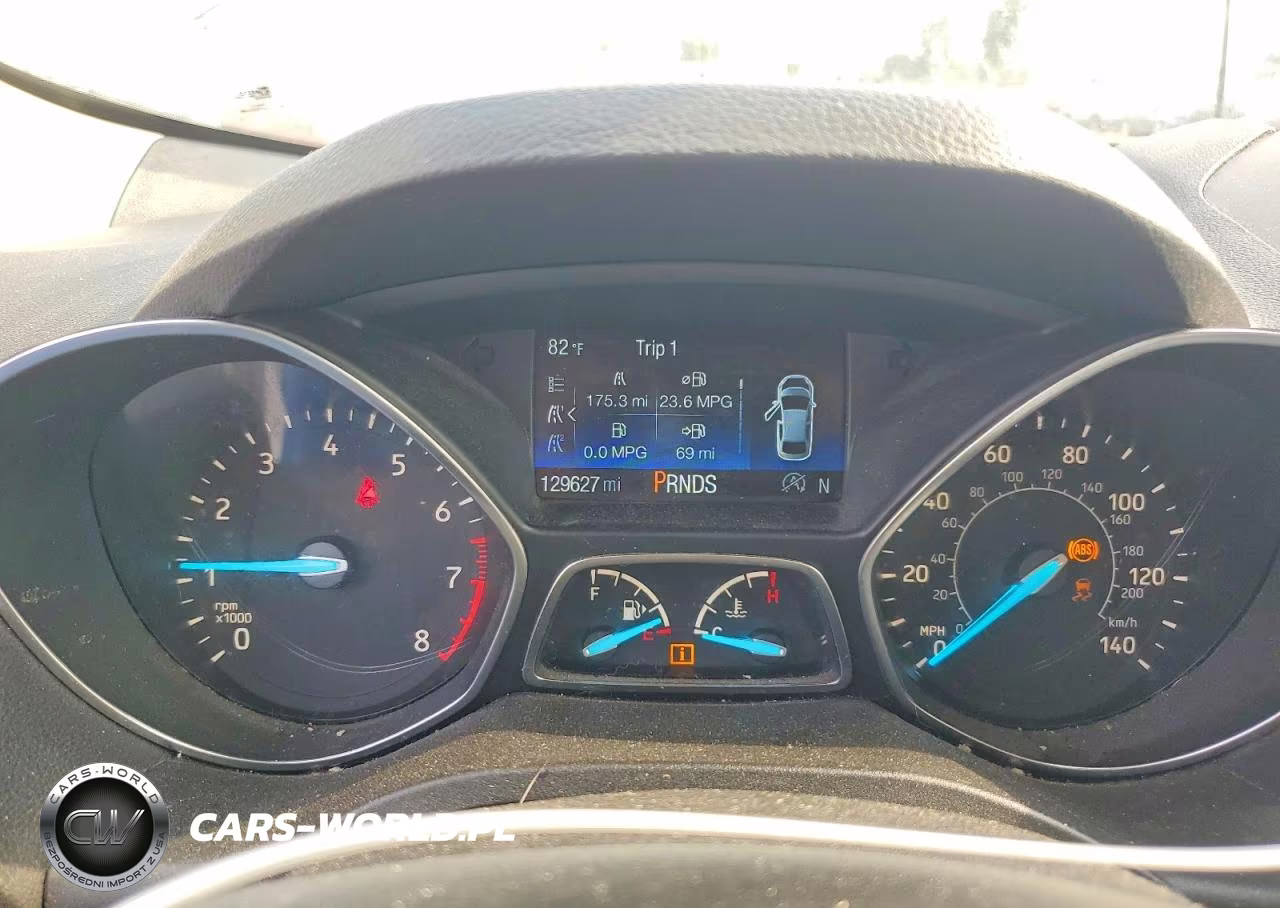 2018 Ford Escape Titanium VIN:1FMCU9J98JUC71090 - 9