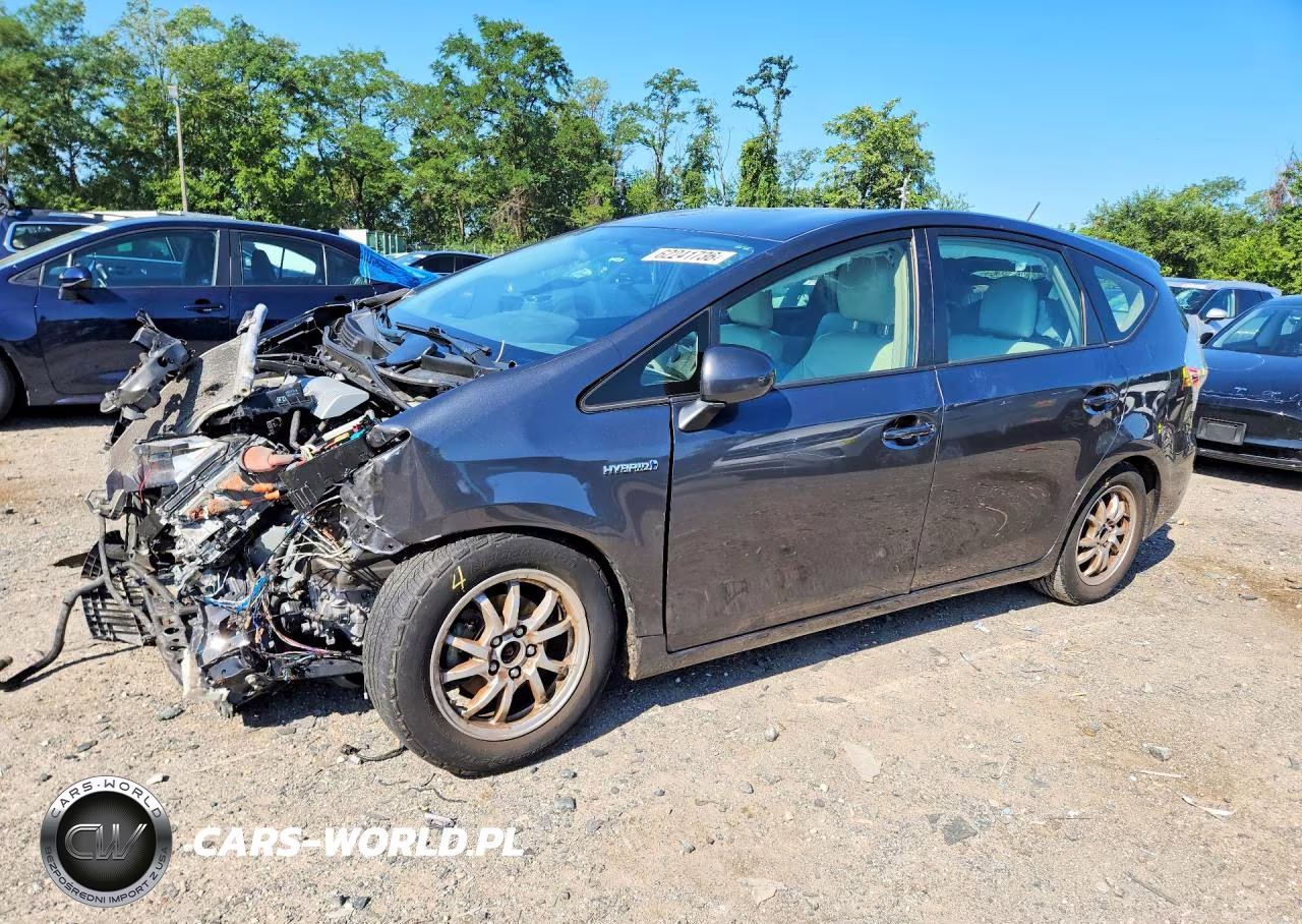 2013 Toyota Prius V Two – zdjęcie 1 z 13