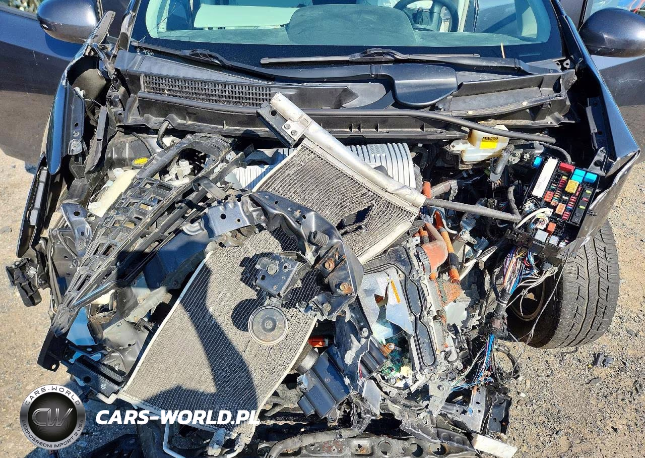 2013 Toyota Prius V Two VIN:JTDZN3EU4D3271380 - 11
