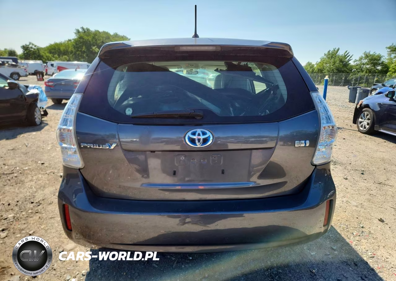 2013 Toyota Prius V Two VIN:JTDZN3EU4D3271380 - 6