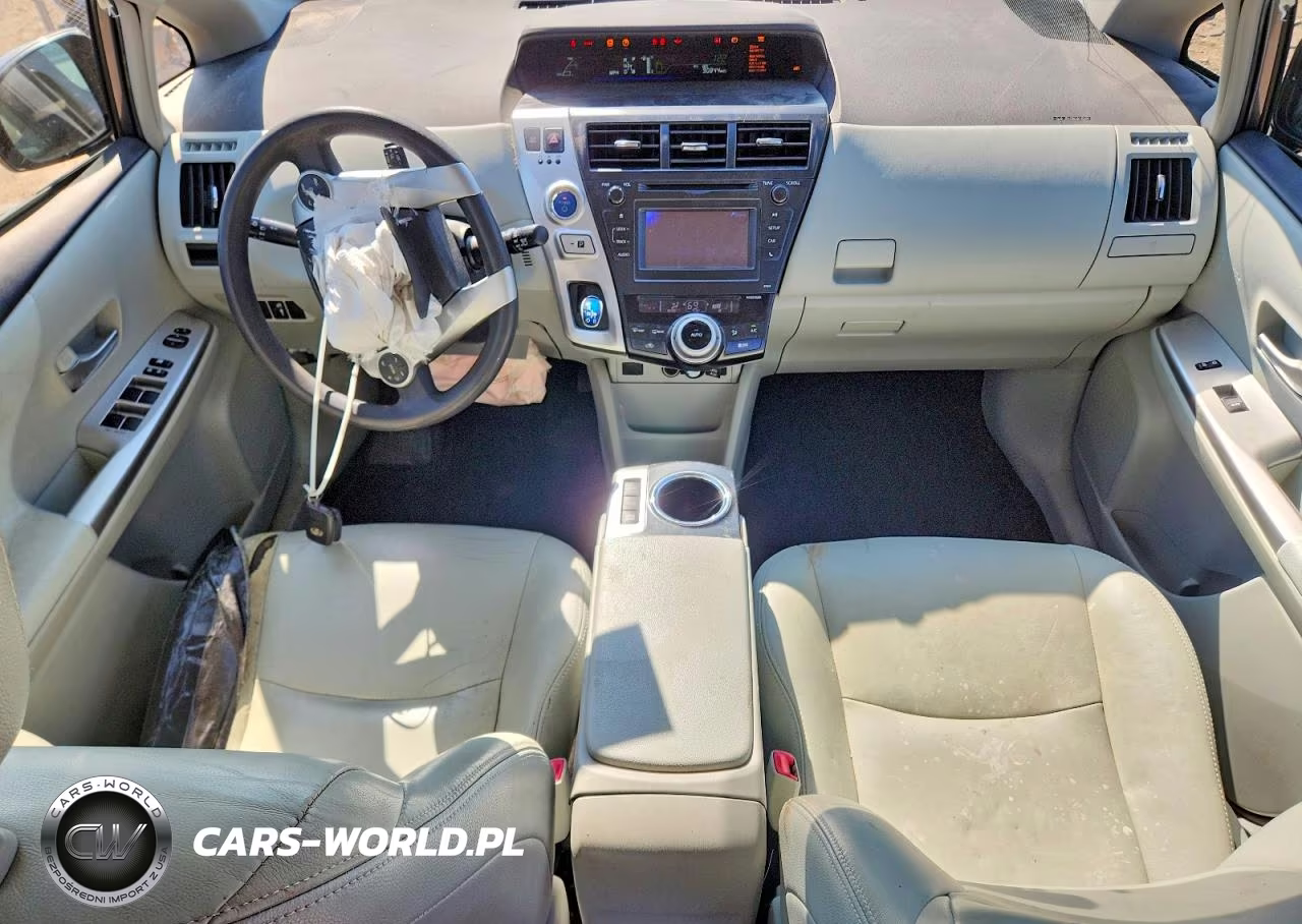 2013 Toyota Prius V Two VIN:JTDZN3EU4D3271380 - 8