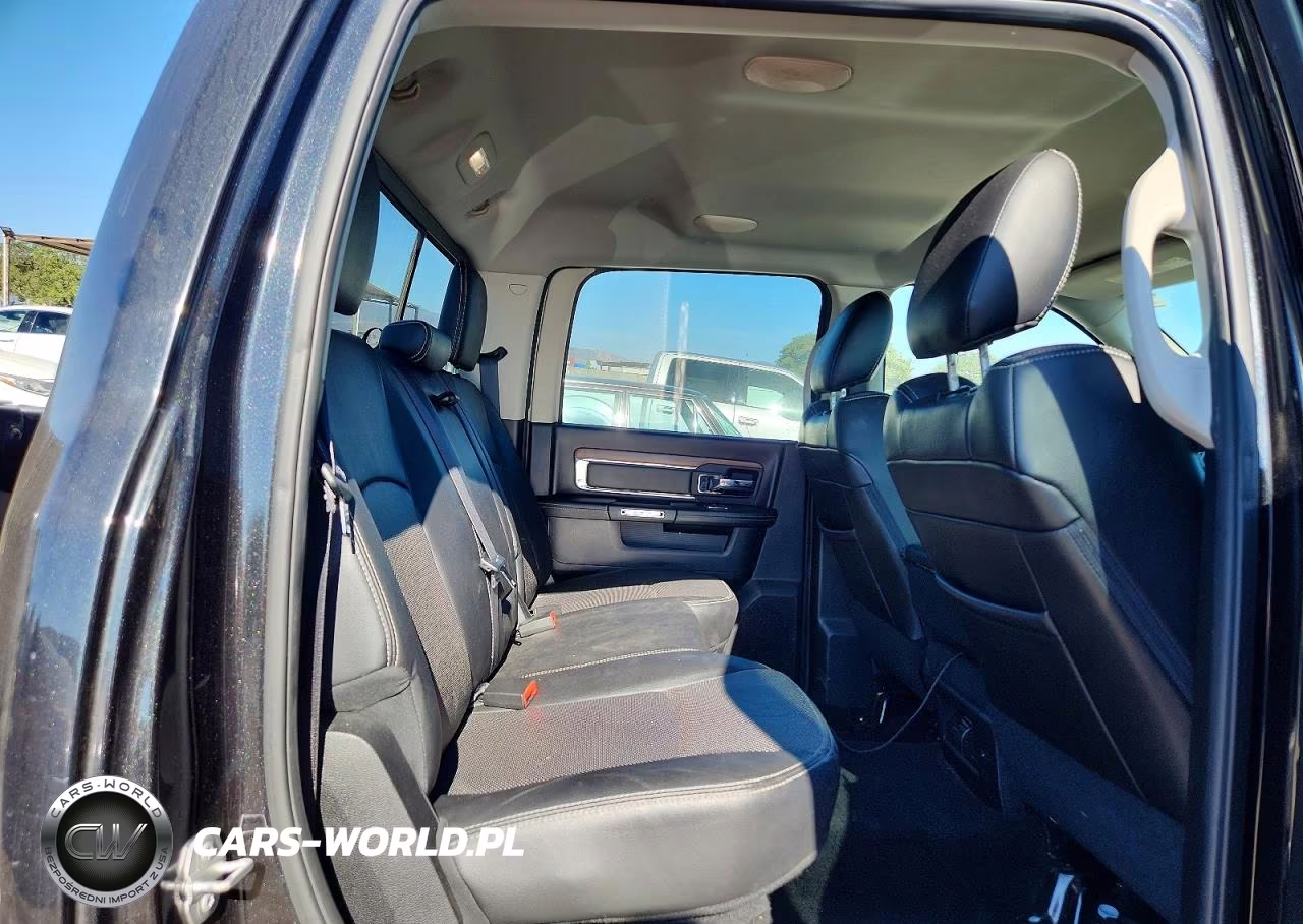 2016 Ram 1500 Laramie VIN:1C6RR7VM4GS154931 - 10