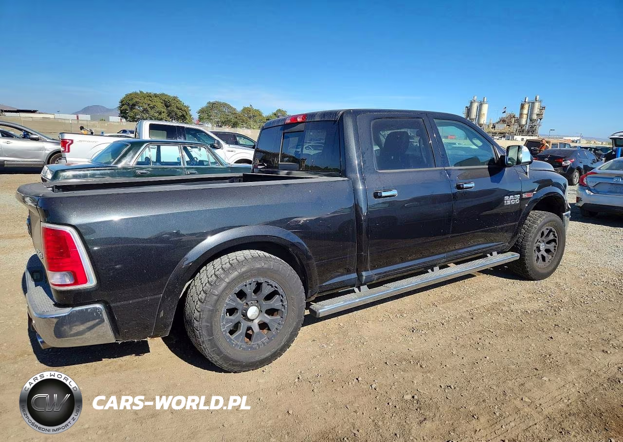 2016 Ram 1500 Laramie VIN:1C6RR7VM4GS154931 - 3
