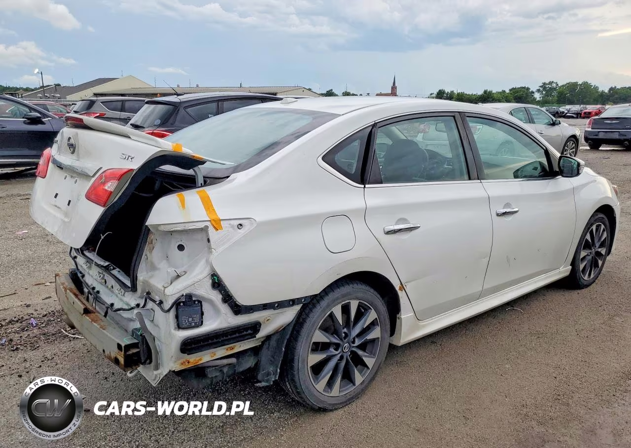 2018 Nissan Sentra Sr VIN:3N1AB7AP3JY347304 - 3