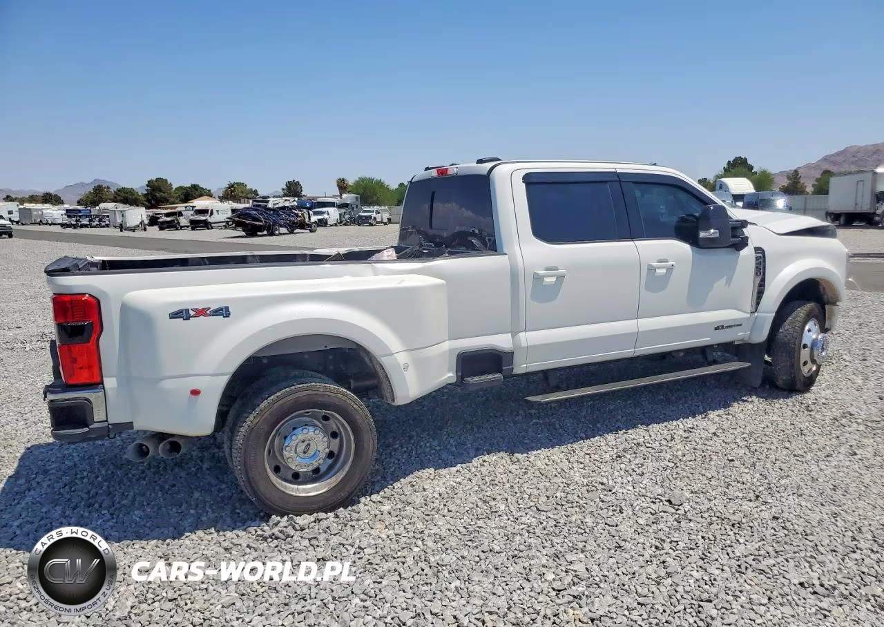 2025 Ford F450 Super Duty VIN:1FT8W4DT5SED24032 - 3