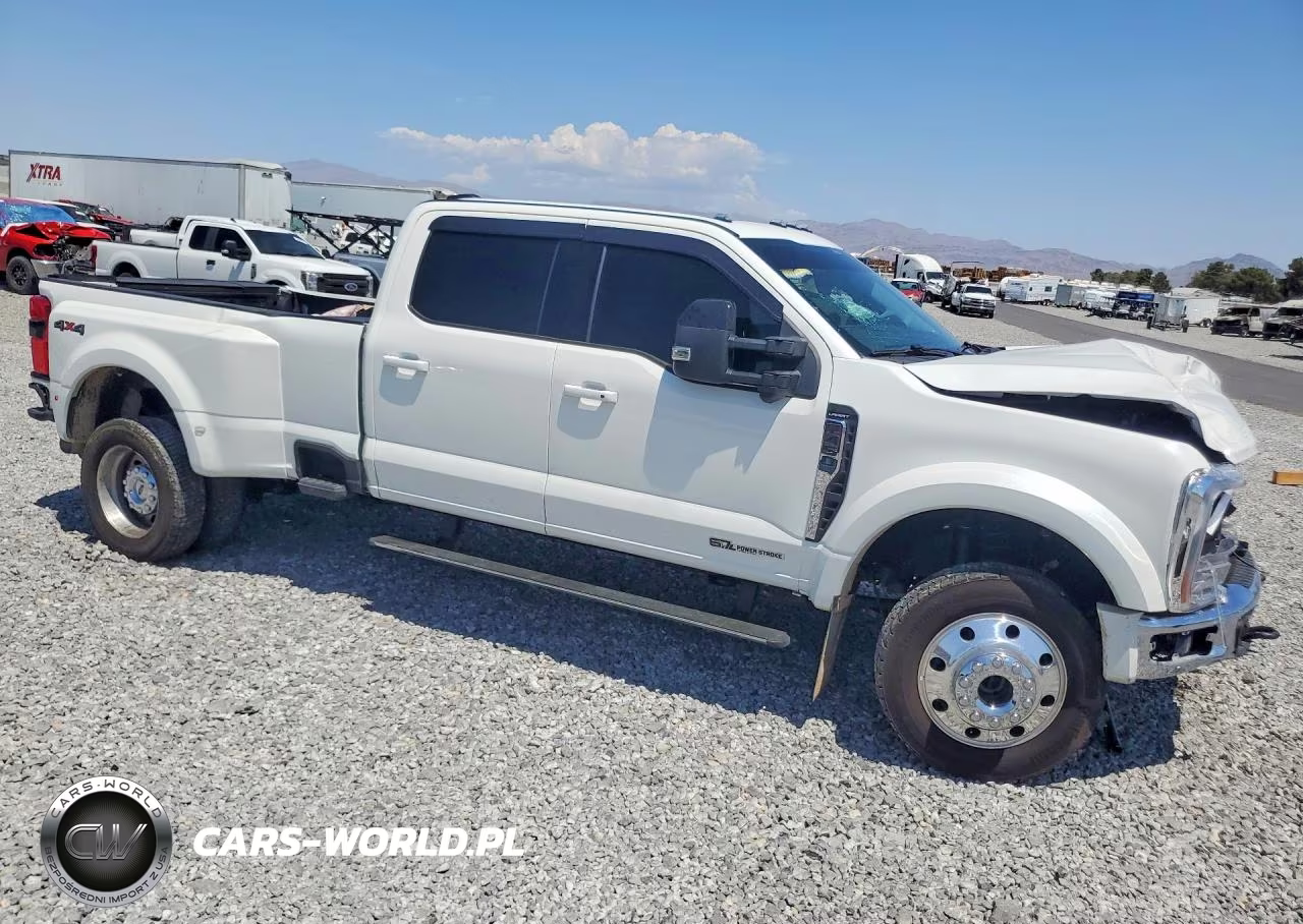 2025 Ford F450 Super Duty VIN:1FT8W4DT5SED24032 - 4