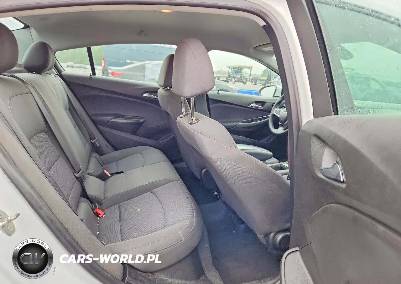 2019 Chevrolet Cruze VIN:1G1BJ5SM5K7105736 - 10