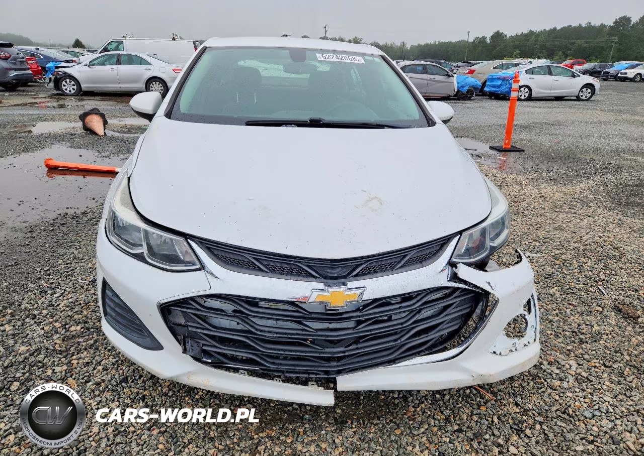 2019 Chevrolet Cruze VIN:1G1BJ5SM5K7105736 - 5