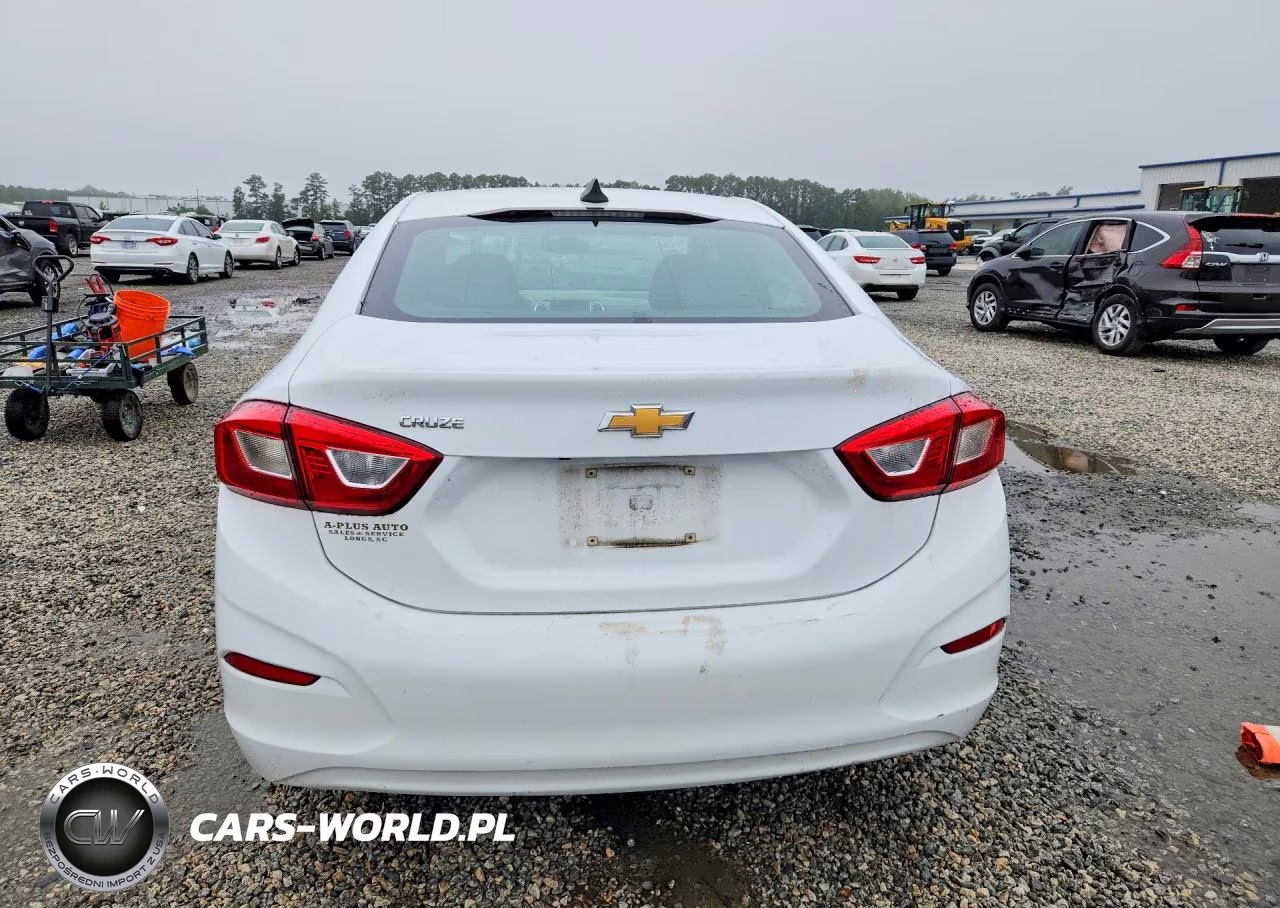 2019 Chevrolet Cruze VIN:1G1BJ5SM5K7105736 - 6