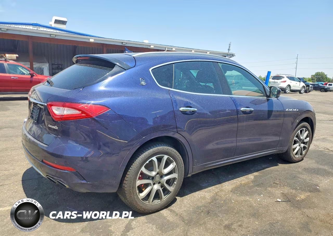 2017 Maserati Levante Luxury VIN:ZN661XUL2HX231231 - 3
