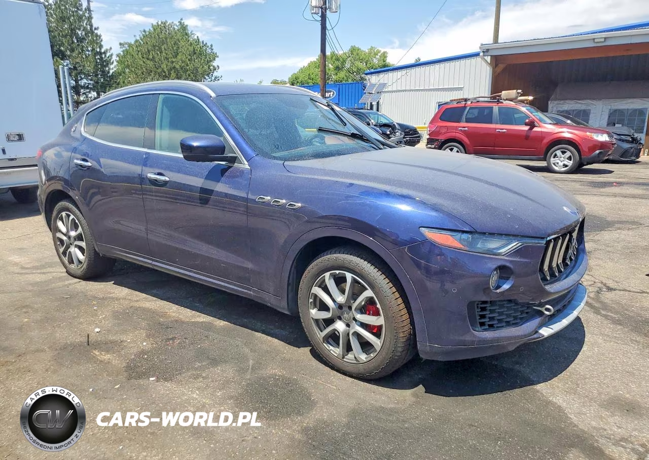 2017 Maserati Levante Luxury VIN:ZN661XUL2HX231231 - 4